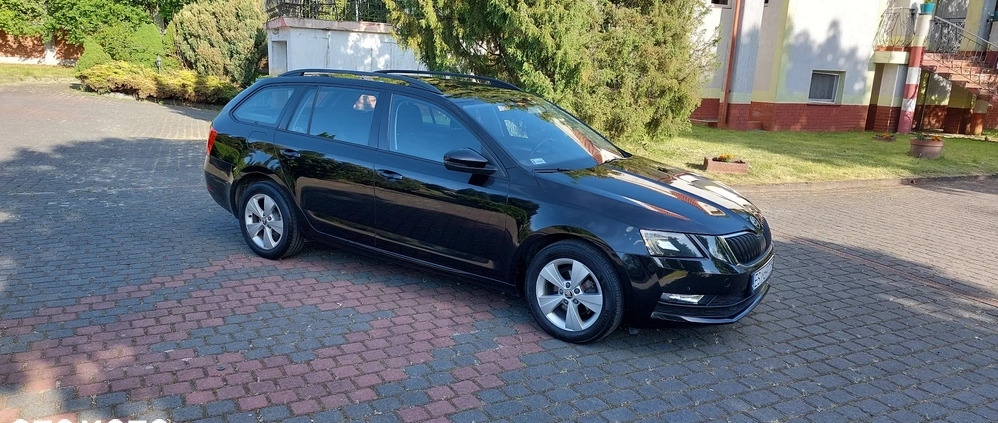 Skoda Octavia cena 44900 przebieg: 183500, rok produkcji 2018 z Sierpc małe 562